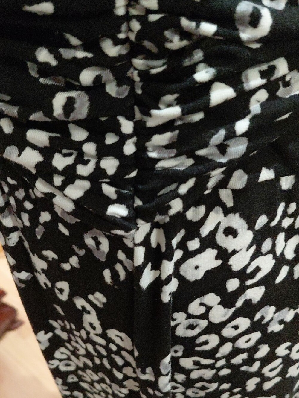 Jennifer Lopez Black & White Floral V‑Neck Maxi Dress Sz L - Picture 3 of 8